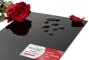 Plexi 3mm CZARNA 600x400mm wylewana